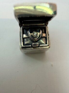 Retired Pandora 791247CZ Gift From the Heart 14K Gold Ring Box Charm